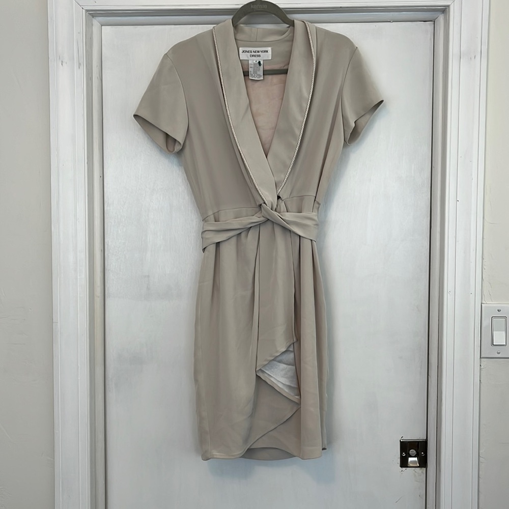 Crème dress size 4 Jones New York